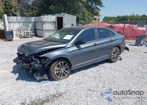 2025 Volkswagen Jetta 1.5T Sport from USA, damaged, VIN 3VWBX7BU8SM051935